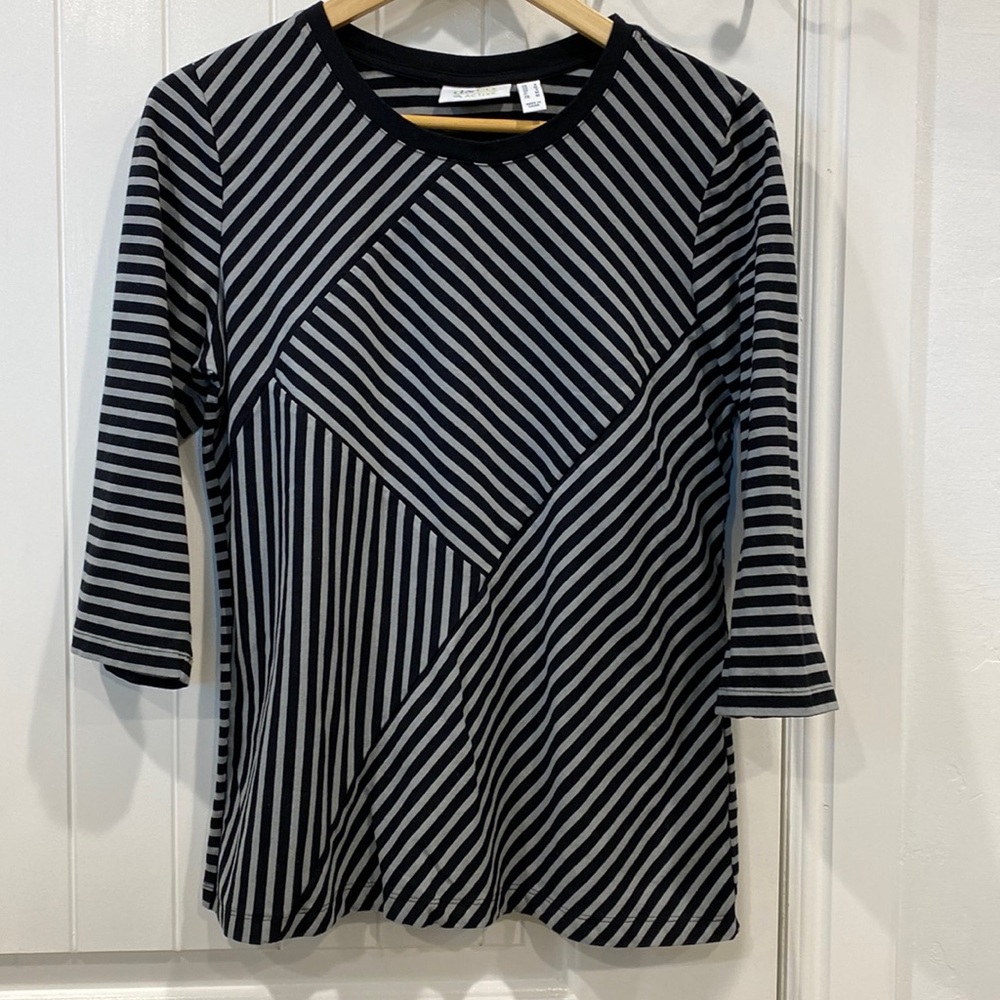 D & Co. Active 3/4 Sleeve Top Size S